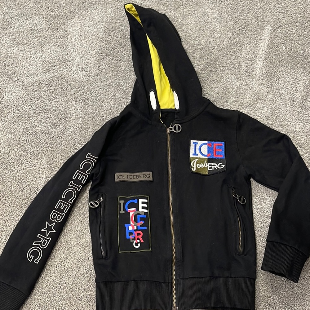 Black Logo Iceberg Hoodie  size 4/5 kids